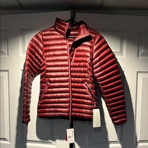 Marmot Burgundy Puffer Jacket Lightweight